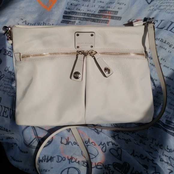 henri bendel Handbags - Henri Bendel Crossbody